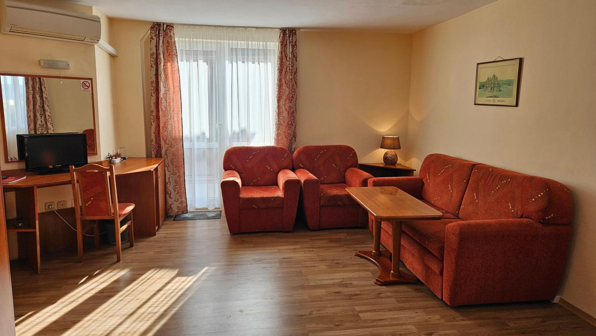 Caprice Family Hotel Varna Exterior foto